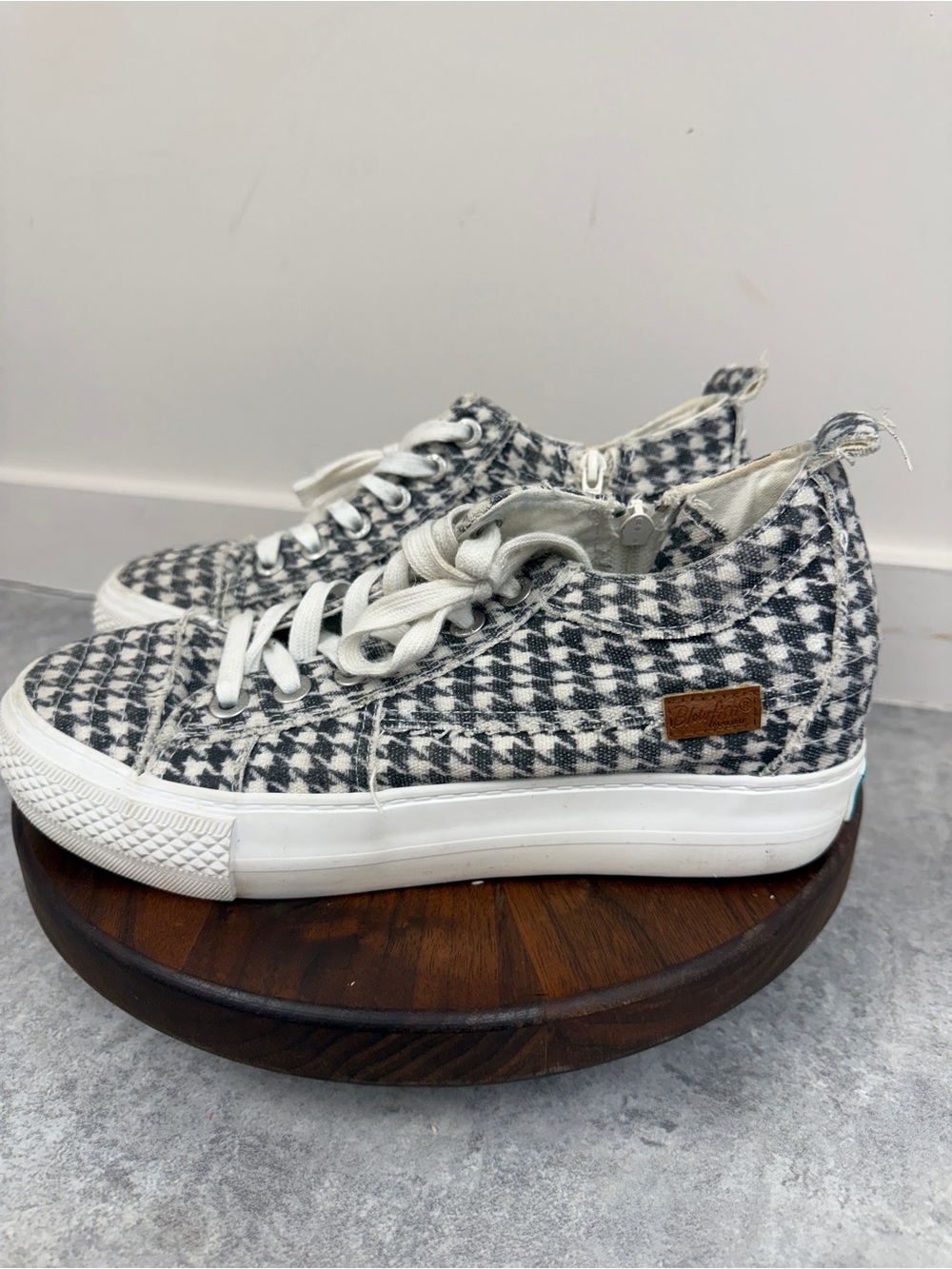 Kids Houndstooth Lace-Up Casual Sneakers - Black & White